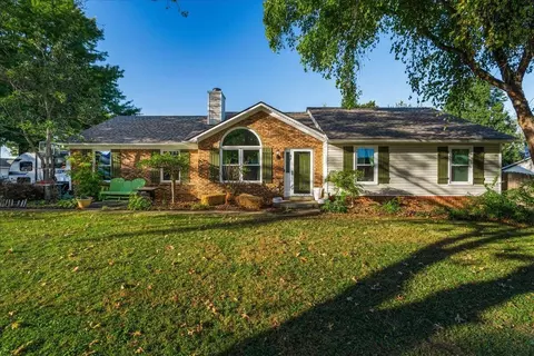 4044 Hillside Dr, Lexington, KY 40514