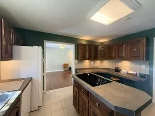 Kitchen - 15486 Riva Rdg, Rush, KY 41168 photo 3 of 3