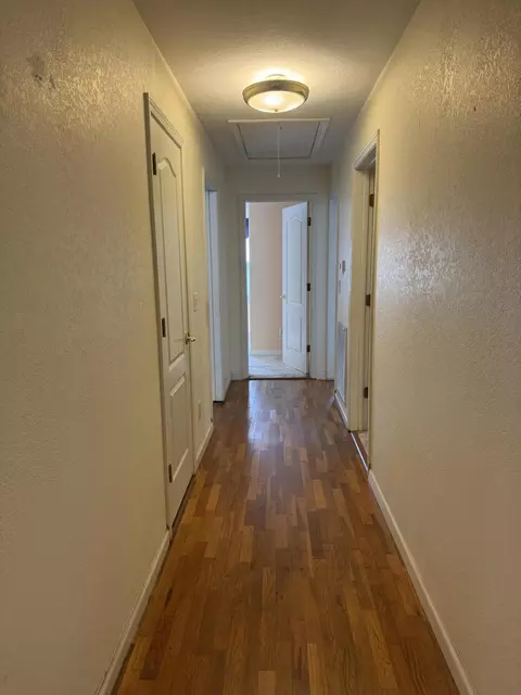 Entry Way - 309 S 13th St, Murray, KY 42071 photo 1 of 1