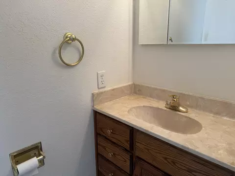 Bath - 309 S 13th St, Murray, KY 42071 photo 1 of 5