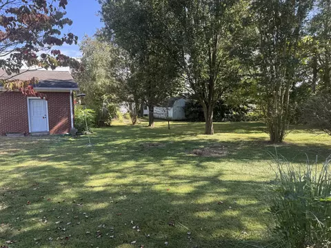 Exterior - 309 S 13th St, Murray, KY 42071 photo 7 of 8