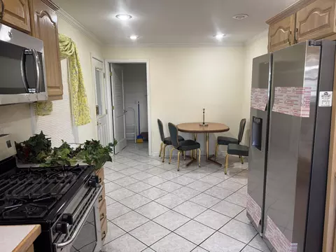 Kitchen - 309 S 13th St, Murray, KY 42071 photo 3 of 3