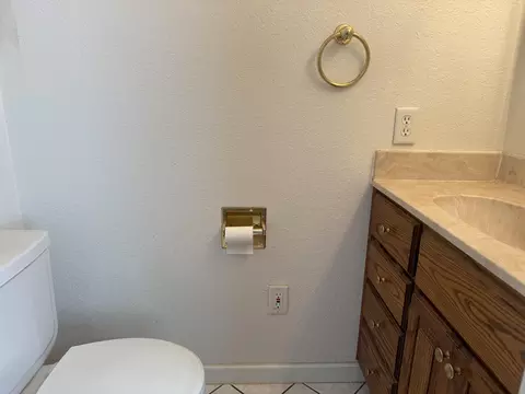 Bath - 309 S 13th St, Murray, KY 42071 photo 2 of 5