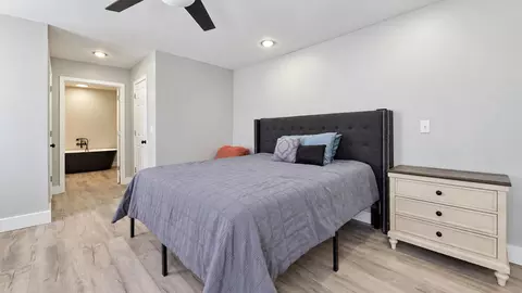 Bedroom - 21 Malibu Dr, Corbin, KY 40701 photo 3 of 7