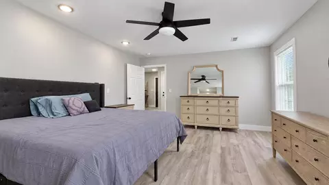 Bedroom - 21 Malibu Dr, Corbin, KY 40701 photo 4 of 7