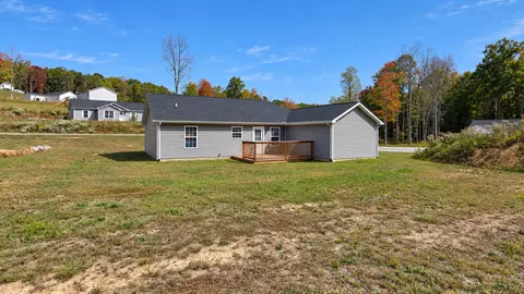 Exterior - 21 Malibu Dr, Corbin, KY 40701 photo 3 of 5