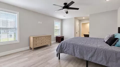 Bedroom - 21 Malibu Dr, Corbin, KY 40701 photo 2 of 7