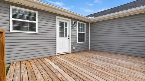 Exterior - 21 Malibu Dr, Corbin, KY 40701 photo 2 of 5