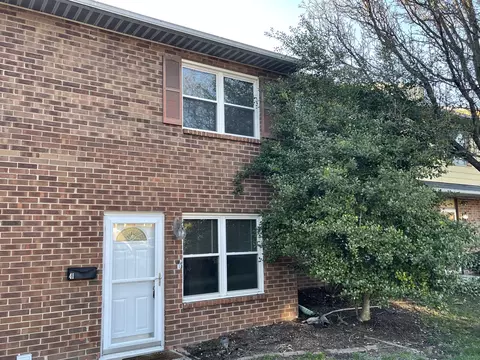 3500 Warwick Dr, Lexington, KY 40517