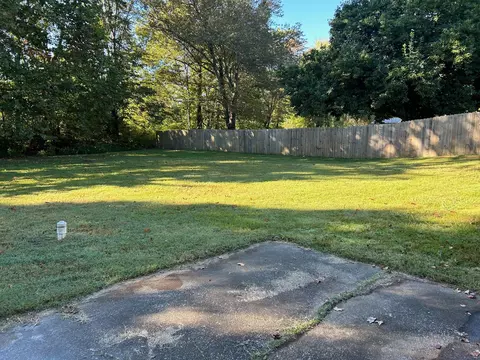 Exterior - 101 Gilbert St, Hazel, KY 42049 photo 7 of 7