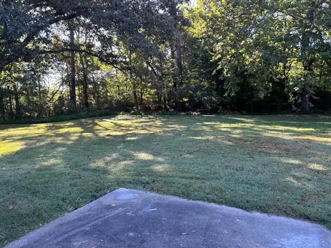 Exterior - 101 Gilbert St, Hazel, KY 42049 photo 6 of 7