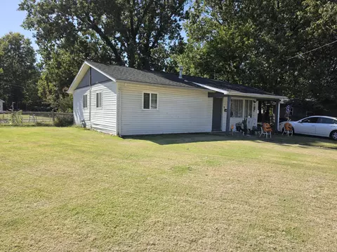 1932 S 25th St, Paducah, KY 42003