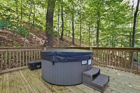 Exterior - 2 Diamond Dr, Stanton, KY 40380 photo 14 of 20