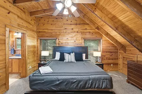 Bedroom - 2 Diamond Dr, Stanton, KY 40380 photo 2 of 6