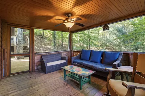 Exterior - 2 Diamond Dr, Stanton, KY 40380 photo 3 of 20