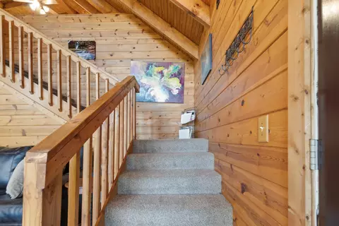 Entry Way - 2 Diamond Dr, Stanton, KY 40380 photo 2 of 3