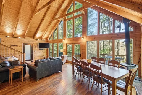 Dining - 2 Diamond Dr, Stanton, KY 40380 photo 1 of 4
