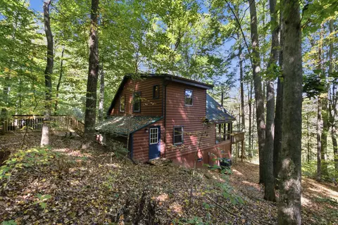 Exterior - 2 Diamond Dr, Stanton, KY 40380 photo 8 of 20