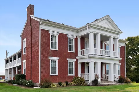 1298 Bardstown Trl, Waddy, KY 40076