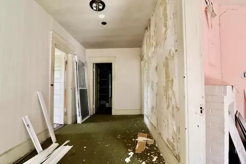 Entry Way - 3108 Madison St, Paducah, KY 42001 photo 3 of 3