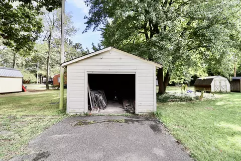 Exterior - 3108 Madison St, Paducah, KY 42001 photo 5 of 11