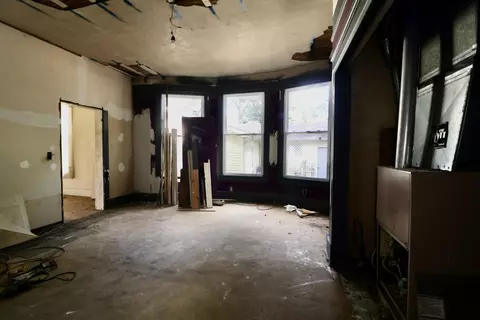 Living - 3108 Madison St, Paducah, KY 42001 photo 3 of 3