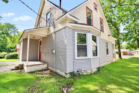 Exterior - 3108 Madison St, Paducah, KY 42001 photo 8 of 11