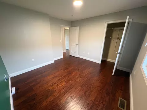 Bedroom - 166 Hickory Ridge Dr, Corbin, KY 40701 photo 2 of 2