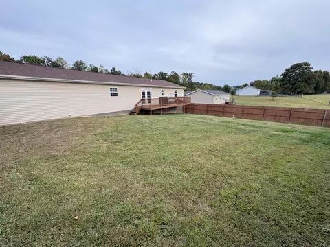 Exterior - 166 Hickory Ridge Dr, Corbin, KY 40701 photo 6 of 8