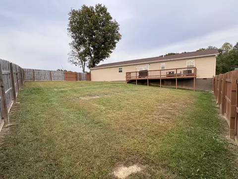 Exterior - 166 Hickory Ridge Dr, Corbin, KY 40701 photo 7 of 8