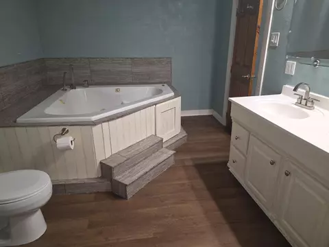 Bath - 1332 Batts Rd, Wickliffe, KY 42087 photo 3 of 5