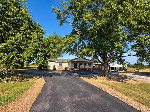 Exterior - 1332 Batts Rd, Wickliffe, KY 42087 photo 2 of 10