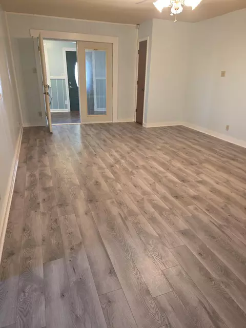 Living - 1332 Batts Rd, Wickliffe, KY 42087 photo 6 of 7