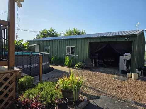 Exterior - 1332 Batts Rd, Wickliffe, KY 42087 photo 8 of 10