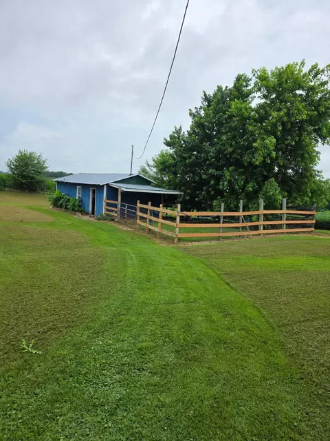 Exterior - 1332 Batts Rd, Wickliffe, KY 42087 photo 6 of 10