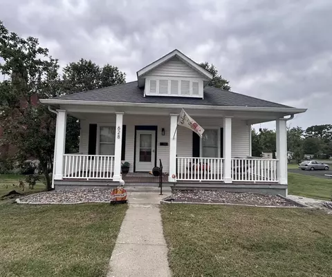 628 Beaumont Ave, Harrodsburg, KY 40330