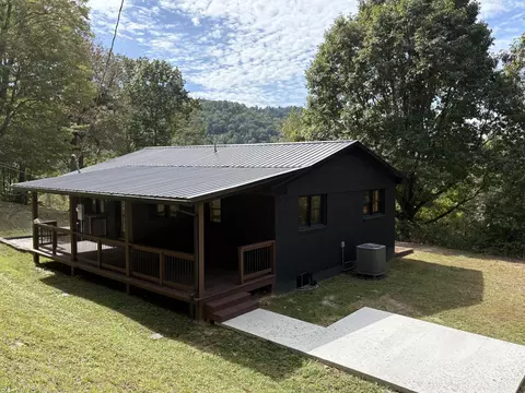 Exterior - 68 Star Gap Rd, Stanton, KY 40380 photo 11 of 11