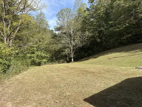 Exterior - 68 Star Gap Rd, Stanton, KY 40380 photo 6 of 11
