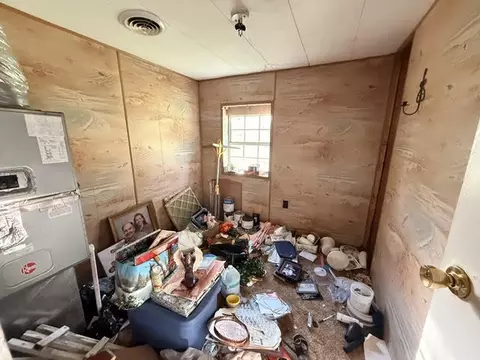 Bedroom - 1199 E 221 Hwy, Bledsoe, KY 40810 photo 3 of 4