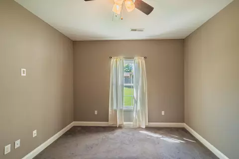Bedroom - 1709 Holiday Dr, Murray, KY 42071 photo 5 of 6