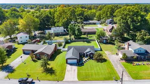 View/Area - 1709 Holiday Dr, Murray, KY 42071 photo 1 of 1
