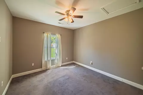 Bedroom - 1709 Holiday Dr, Murray, KY 42071 photo 4 of 6