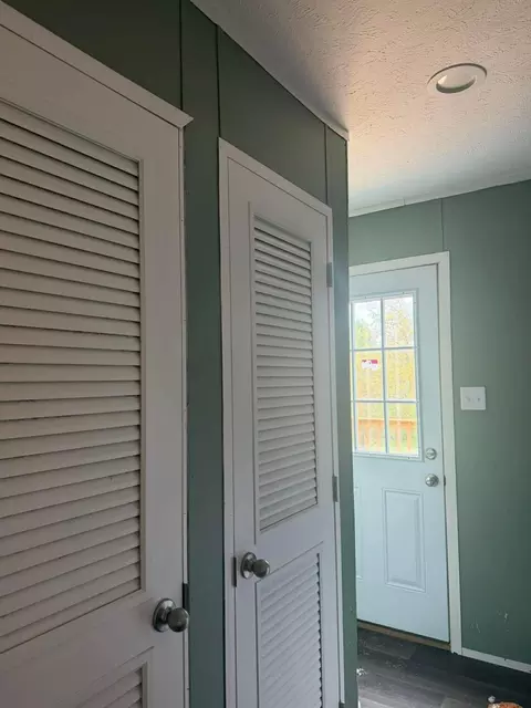 Entry Way - 130 Patsy Rd, Irvine, KY 40336 photo 3 of 3