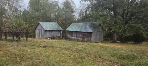 Exterior - 130 Patsy Rd, Irvine, KY 40336 photo 6 of 6