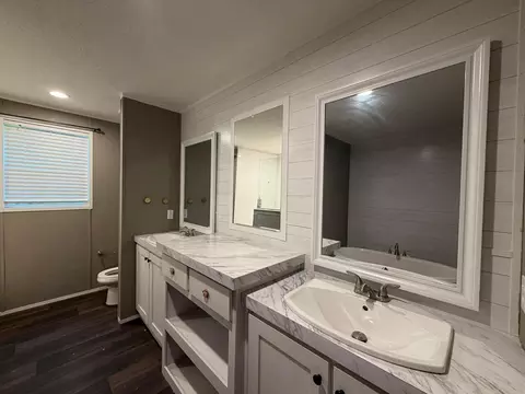 Bath - 130 Patsy Rd, Irvine, KY 40336 photo 3 of 6