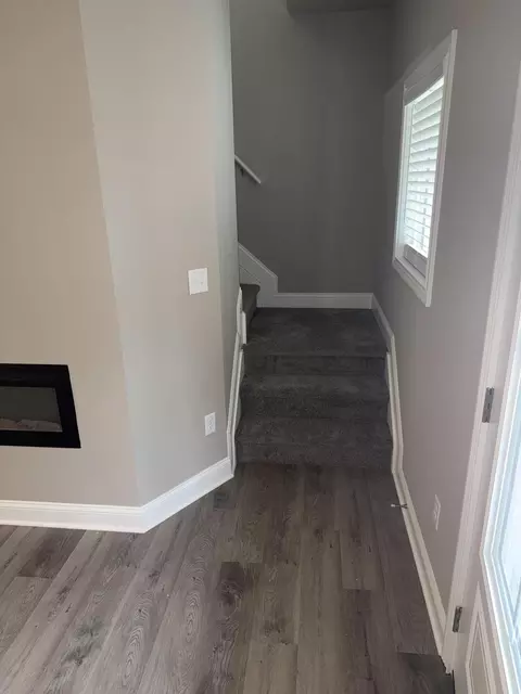 Entry Way - 305 Fields St, Paris, KY 40361 photo 1 of 3