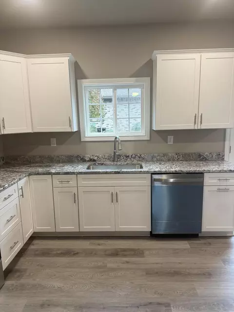 Kitchen - 305 Fields St, Paris, KY 40361 photo 2 of 5