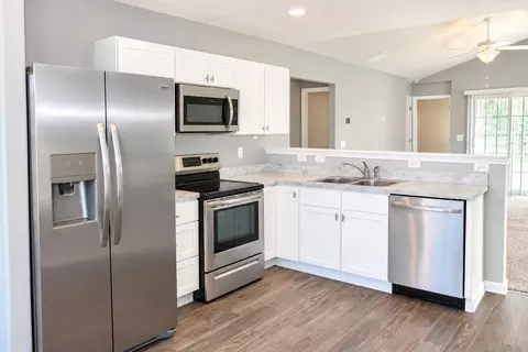 Kitchen - 159 John Davis Dr, Georgetown, KY 40324 photo 1 of 3