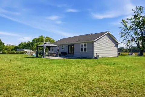 Exterior - 475 Flint Rd, Waco, KY 40385 photo 4 of 9