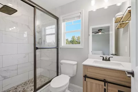 Bath - 475 Flint Rd, Waco, KY 40385 photo 1 of 4